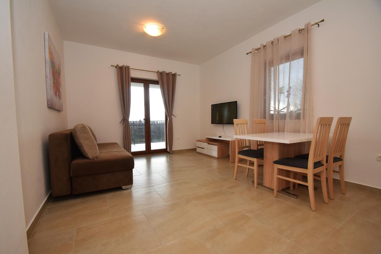 Apartments Paklenica Starigrad Paklenica Extérieur photo