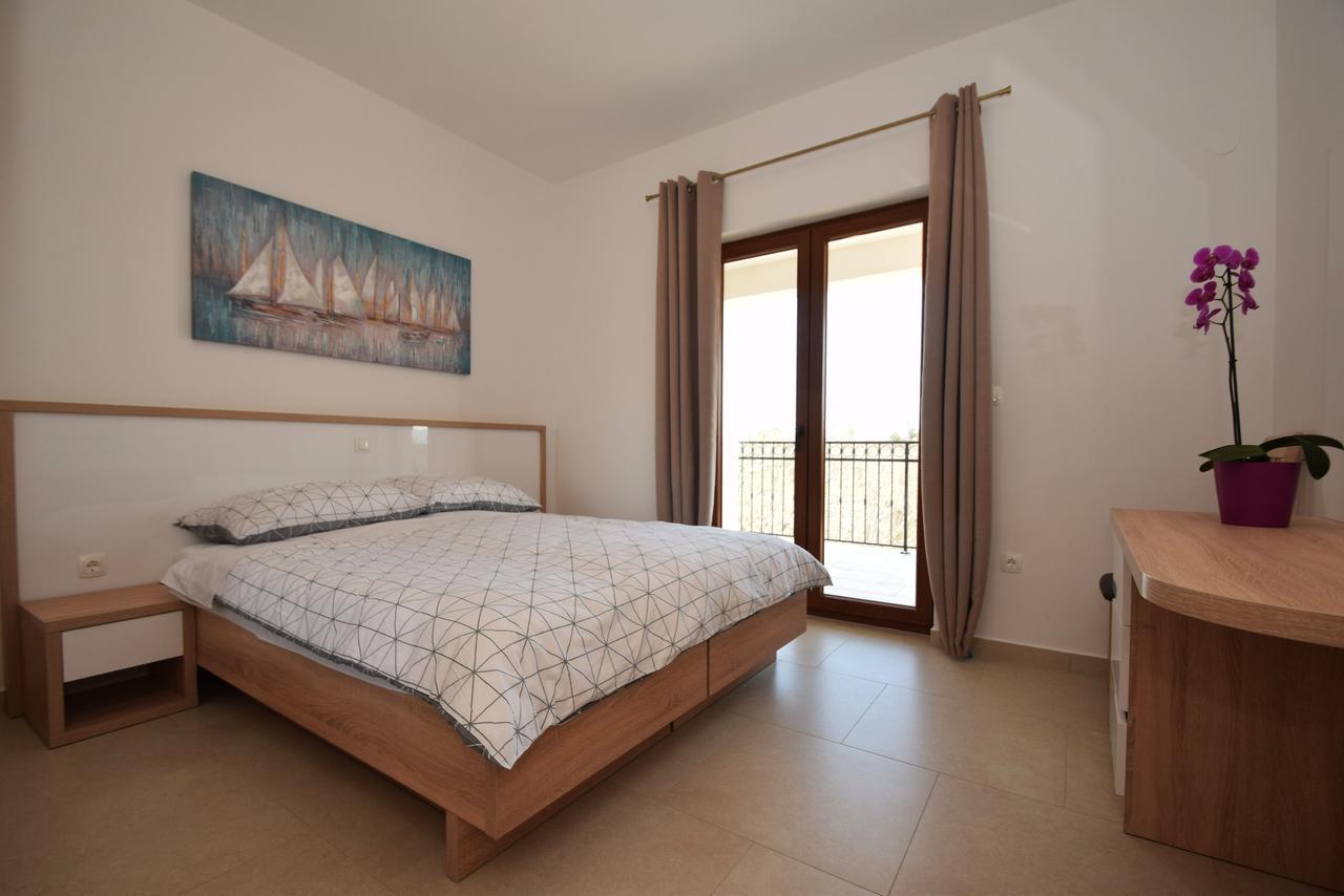 Apartments Paklenica Starigrad Paklenica Extérieur photo