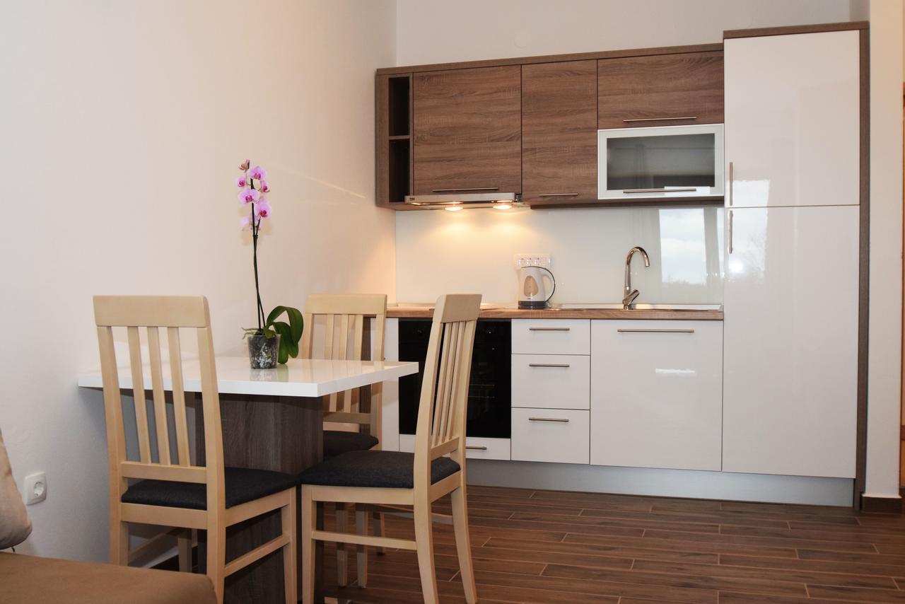 Apartments Paklenica Starigrad Paklenica Extérieur photo