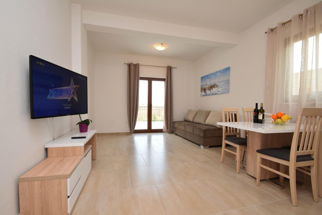 Apartments Paklenica Starigrad Paklenica Extérieur photo