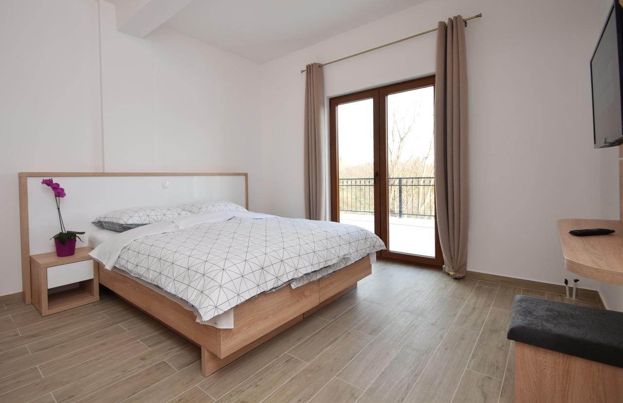 Apartments Paklenica Starigrad Paklenica Extérieur photo